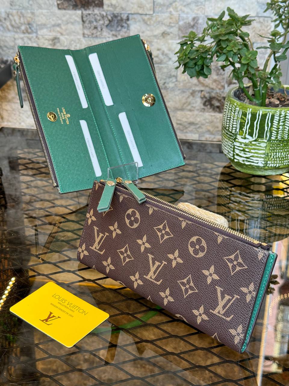 L - Leather Adele Wallet (Green)