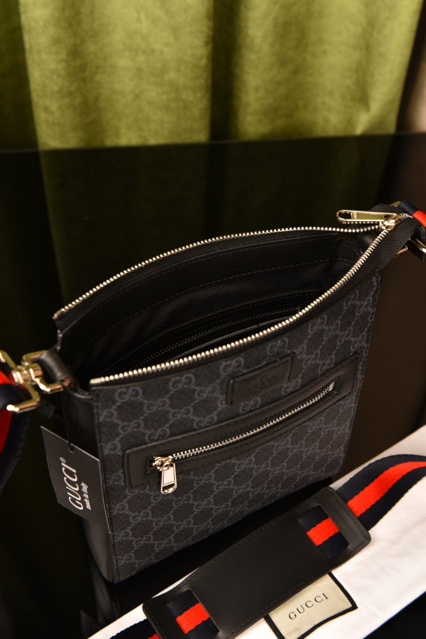 Small Messenger Bag (v2)