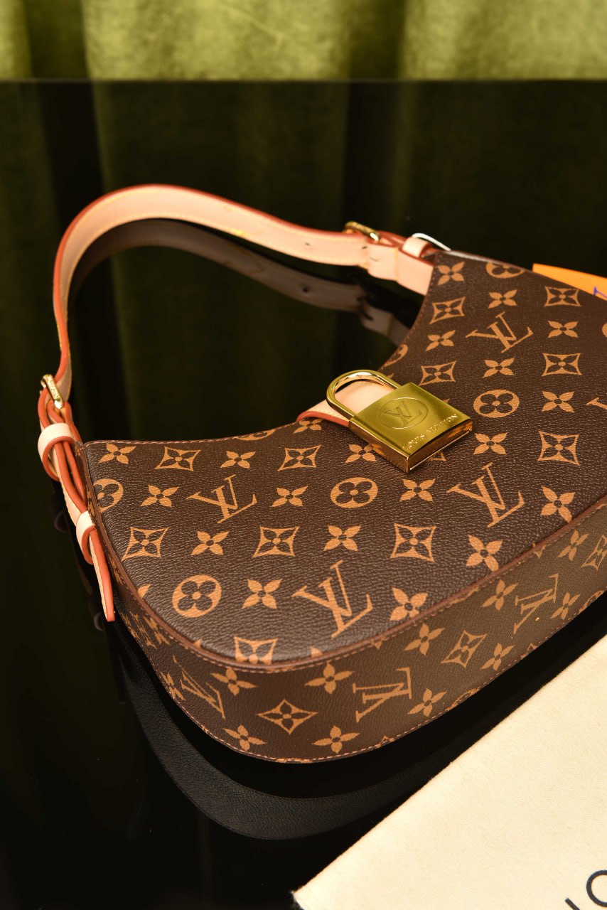 Low Key Shoulder Bag