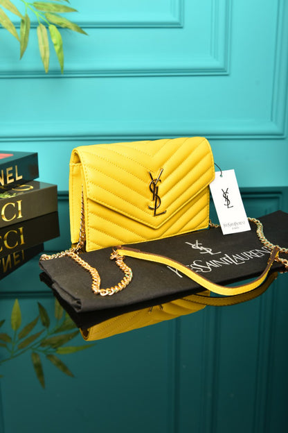 Cassandre Leather Wallet on Chain