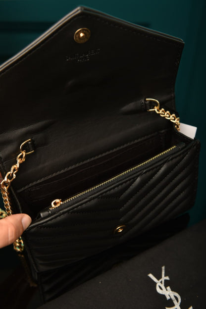 Cassandre Leather Wallet on Chain