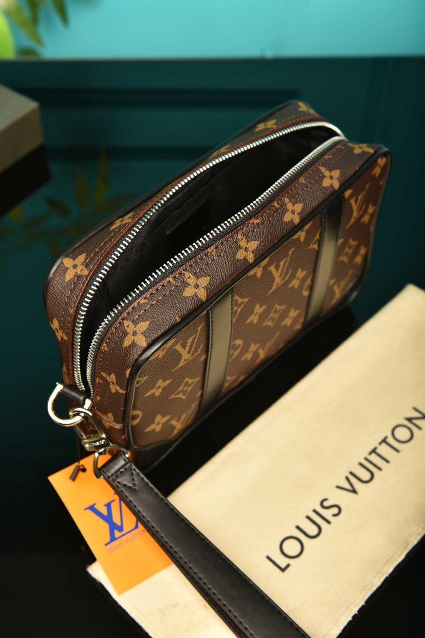 LVS - Pochette Kasai