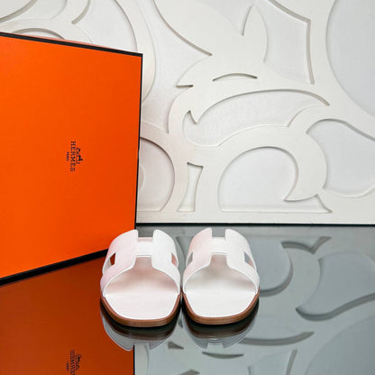 - Oran Slippers (White)