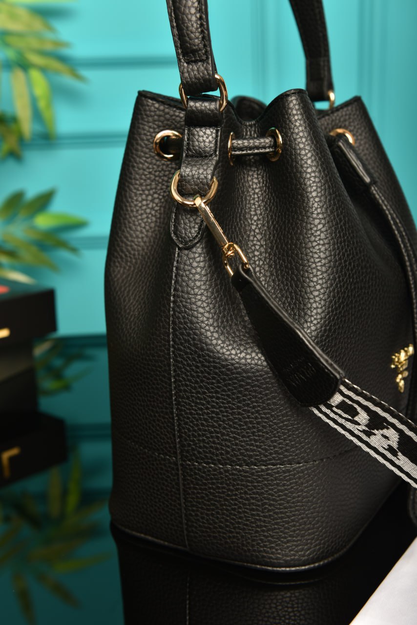 PRD - Vitello Daino Bucket  Bag