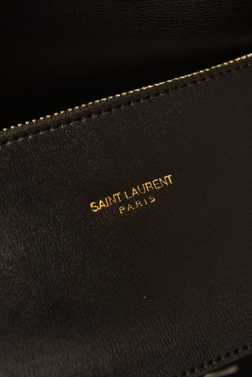 Le 37 in Shiny Leather