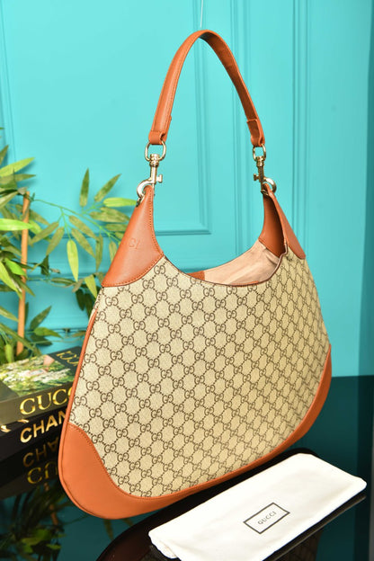 B Large Shoulder Bag