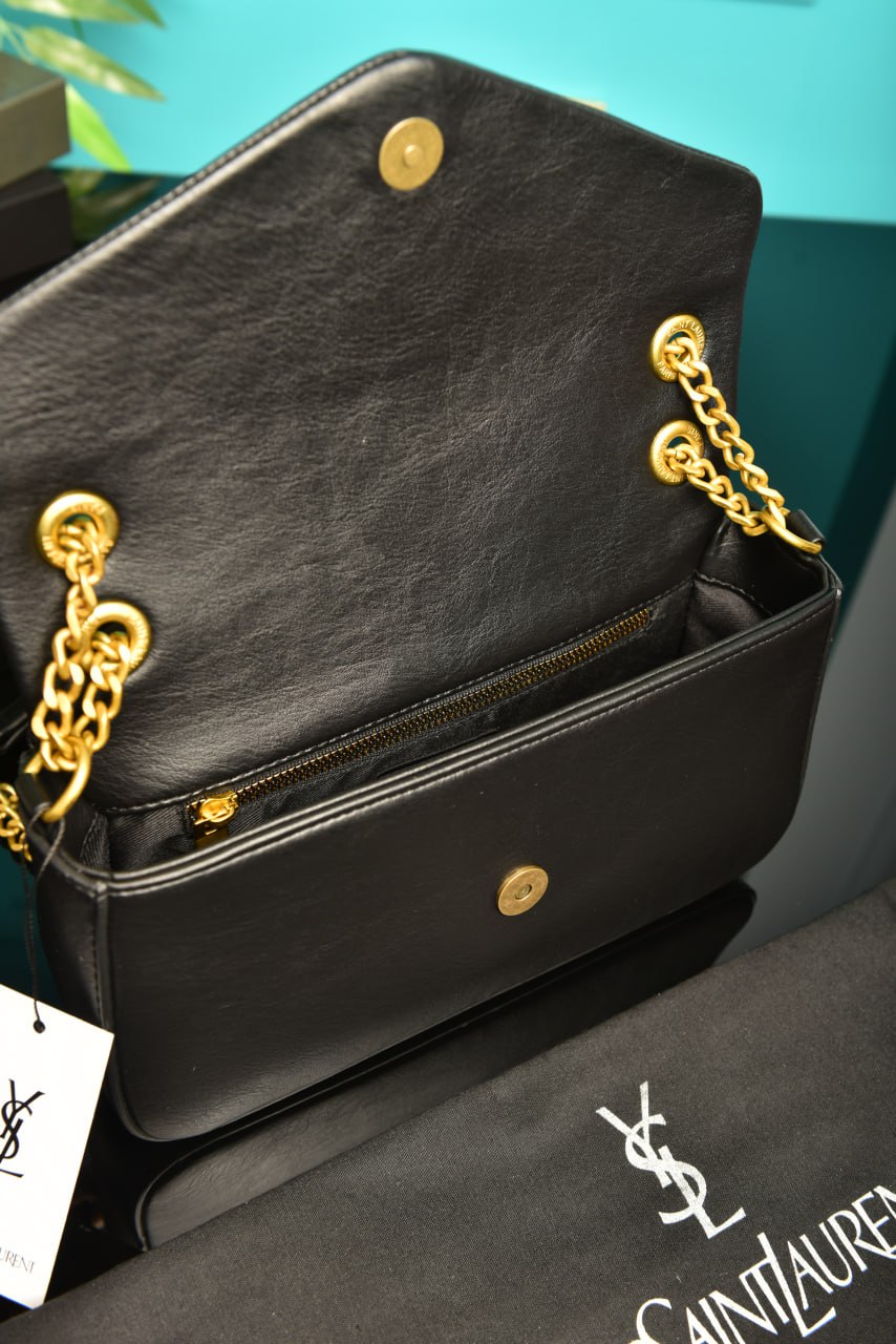 Calypso Medium in Grained Lambskin