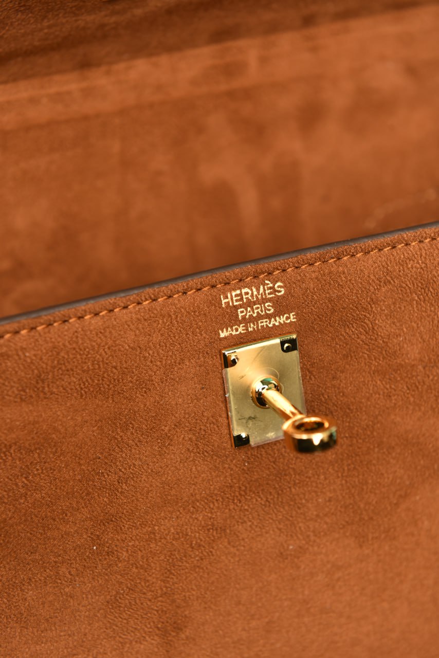 - Kelly 25 ( Suede )