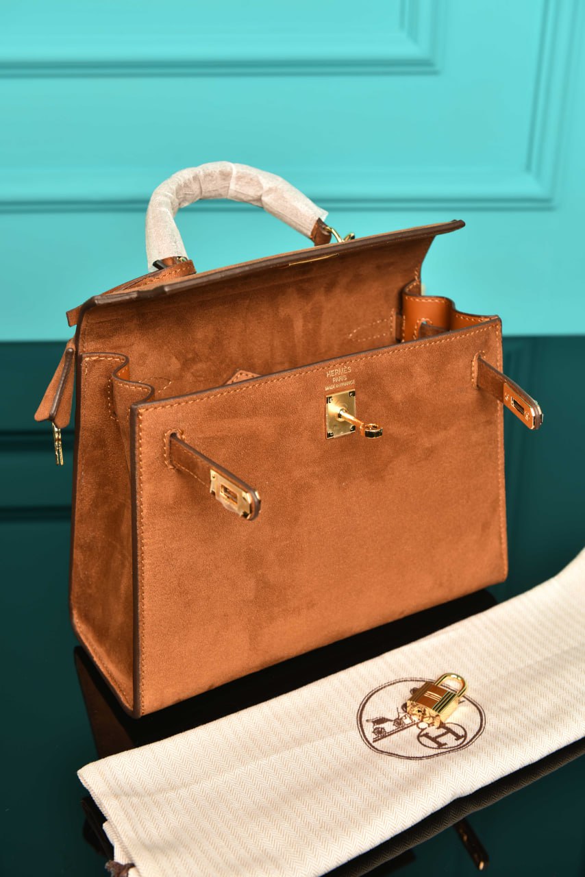 - Kelly 25 ( Suede )