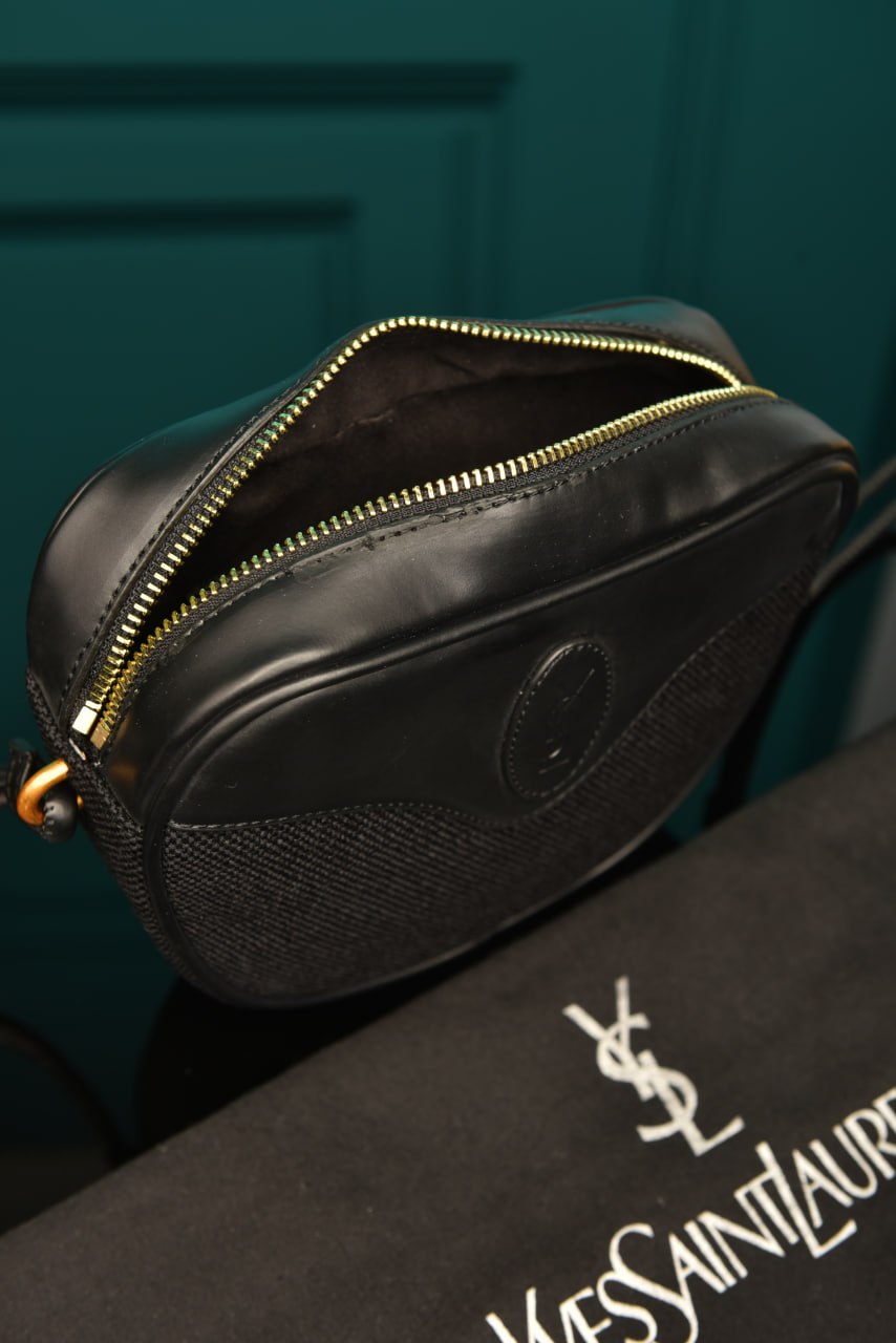 Le 5 A 7 Hobo Bag In Smooth Leather