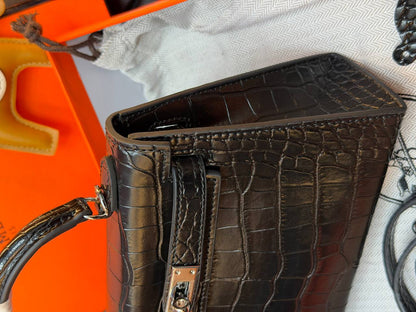 - Kelly 19 - (Video)