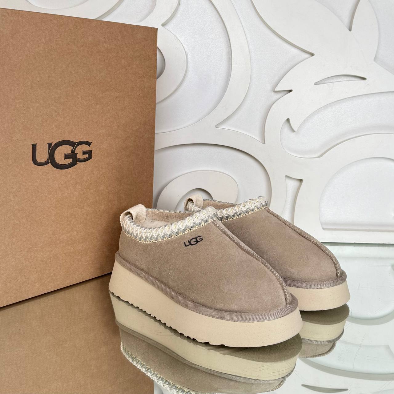 UG - Shoes